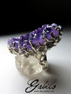 Ring with an amethyst flower