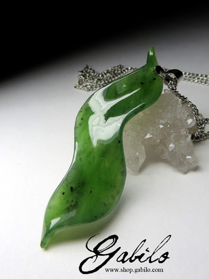 Fantasy pendant with jade carving