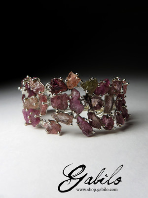 Bracelet with untreated tourmalines
