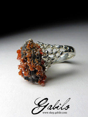 Silver ring with vanadinite
