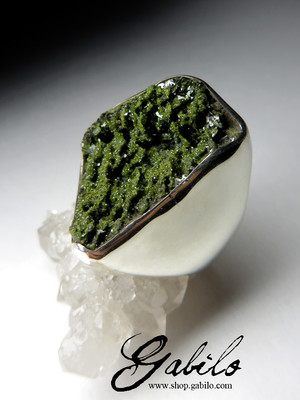 Silver ring with epidote
