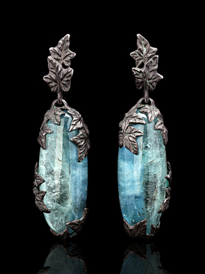 Watcher in the Water - Ivy earrings with aquamarine in blackened silver 