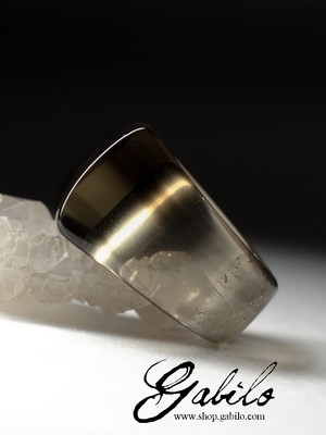 One-piece ring from rauchtopaz