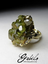 Gold ring with a demantoid