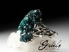 Ring with crystals of dioptase