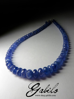 Beads from tanzanite first grade