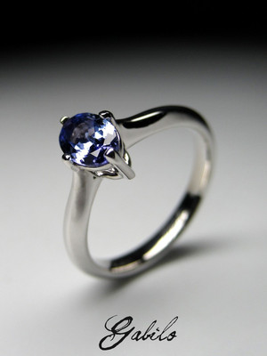 Tanzanite white gold ring with gem report