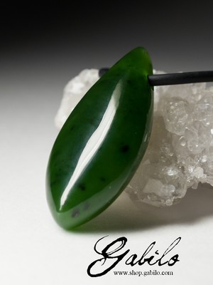 Pendants made of apple jade