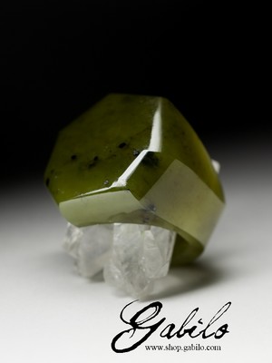 Ring of solid jade