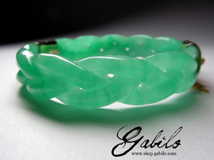 Bracelet from jadeite with gold