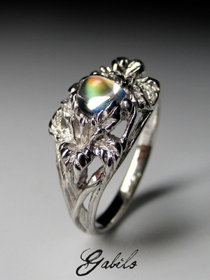Rainbow moonstone gold ring