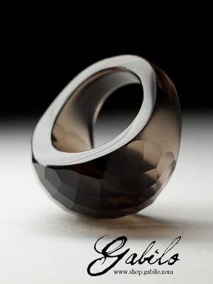 One-piece rauchtopaz ring
