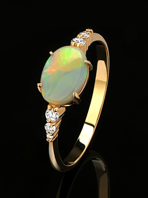 Australian opal gold ring with diamonds
