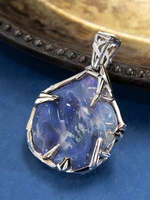 Australian opal gold pendant