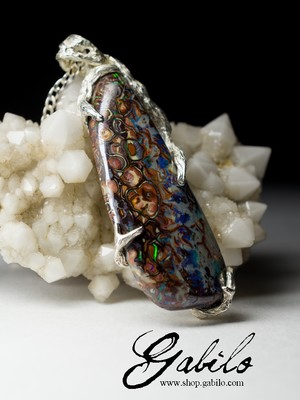 Silver pendant with boulder opal