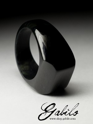 Ring of solid black jade