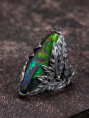 Black Ivy - Ethiopian Opal silver ring