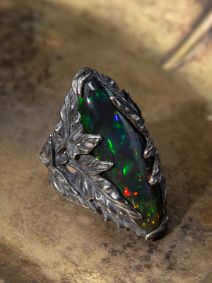 Black Ivy - Ethiopian Opal silver ring