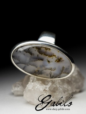 Silver ring with moss agate