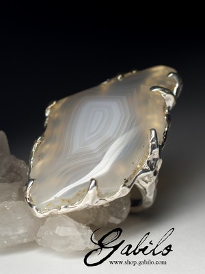 Large silver ring with agate