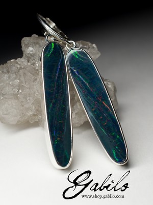 Silver earrings with doublet opal