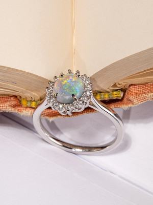 Opal gold ring with diamonds