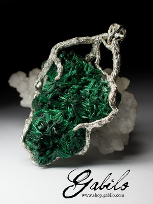 Large silver pendant with plish malachite