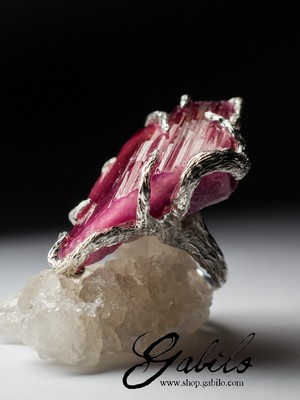 Large ring with rubellite