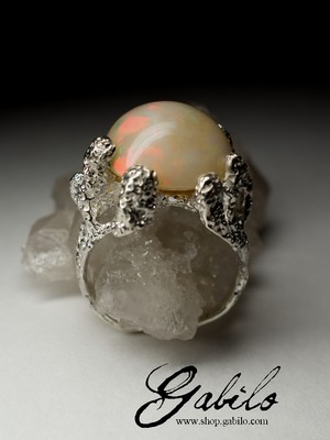 Silver ring with cream opal