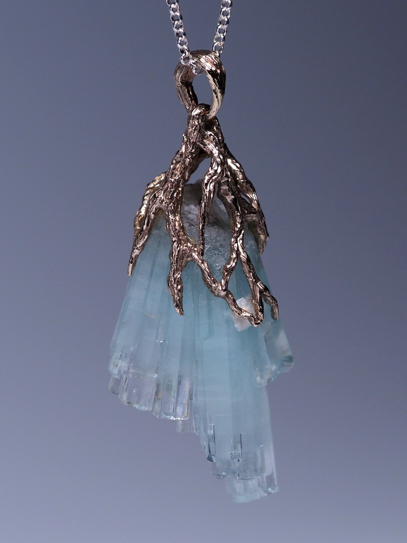 Raw Aquamarine Caged Necklace - Saressa Designs®