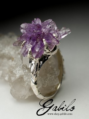 Silver ring with amethyst flower
