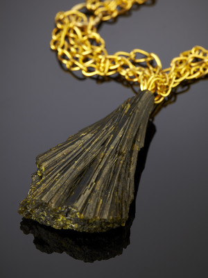 Pendant of intergrowths of epidote crystals