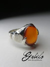 Ring with carnelian in silver