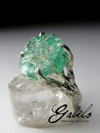 Ring with green beryl emerald