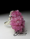Large ring with cobaltocalcite