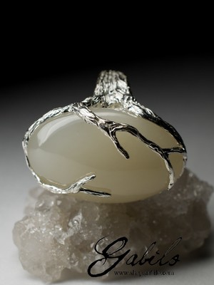 Silver ring with white jade
