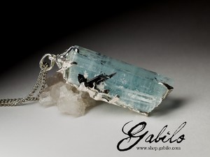 Large pendant with aquamarine 