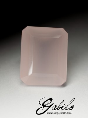 Pink quartz cut 37.70 carats