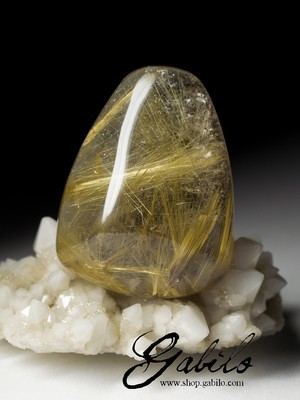 Large rutilated quartz 107.40 carat