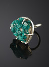 Ring with dioptase