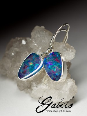 Earrings with black opal doublet