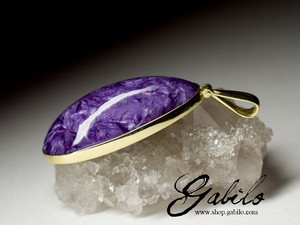 Gold pendant with charoite first grade
