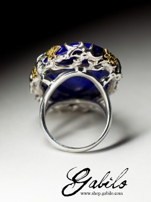 Large ring with lapis lazuli in silver