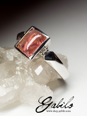 Ring with tourmaline