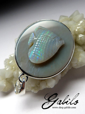 Opal carving silver pendant