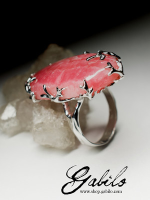 Large ring with rhodochrosite in silver