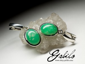 Earrings with chrysoprase in silver