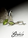 Earrings with chrysolite in silver