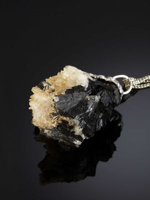 Suspension of black tourmaline with quartz in silver