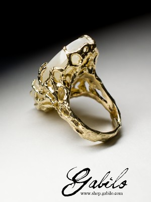 Belomorite moonstone gold ring